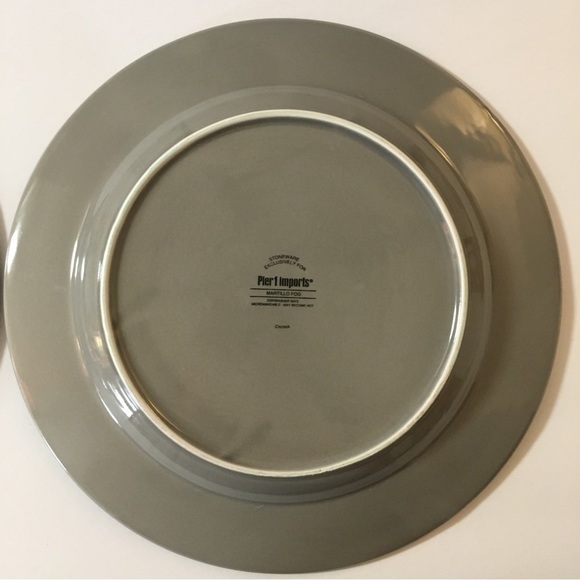 2 Pier 1 Imports Martillo Fog Stoneware Round Dinner Plates - Picture 11 of 14